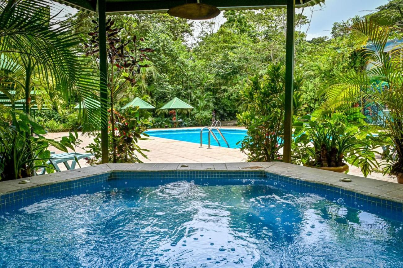Lands In Love Hotel And Resort Colonia Palmarena Exterior photo