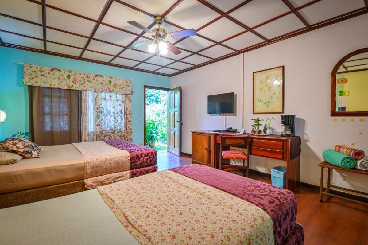 Lands In Love Hotel And Resort Colonia Palmarena Exterior photo
